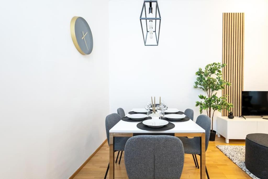 Orestaliving - Spacious 2Br On The Danube Canal Вена Экстерьер фото